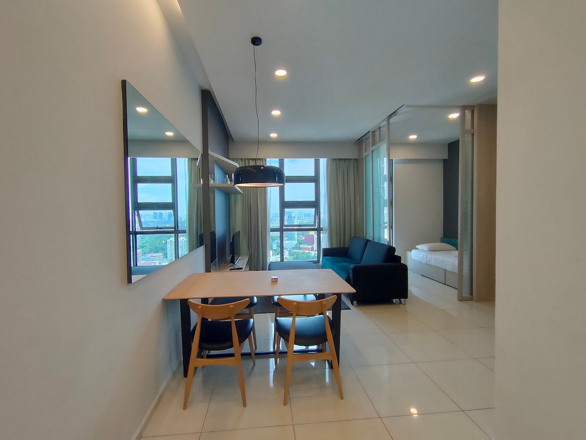 The Robertson Bukit Bintang 41F 2卧室公寓by Infini