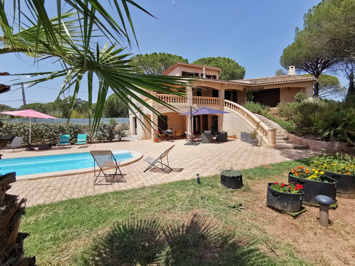 Villa avec piscine au nord du Golfe de St Tropez