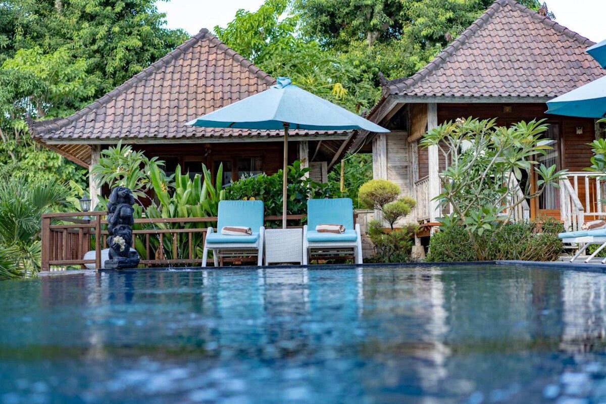 Pool Acces bungalow at Mushroom bay Lembongan