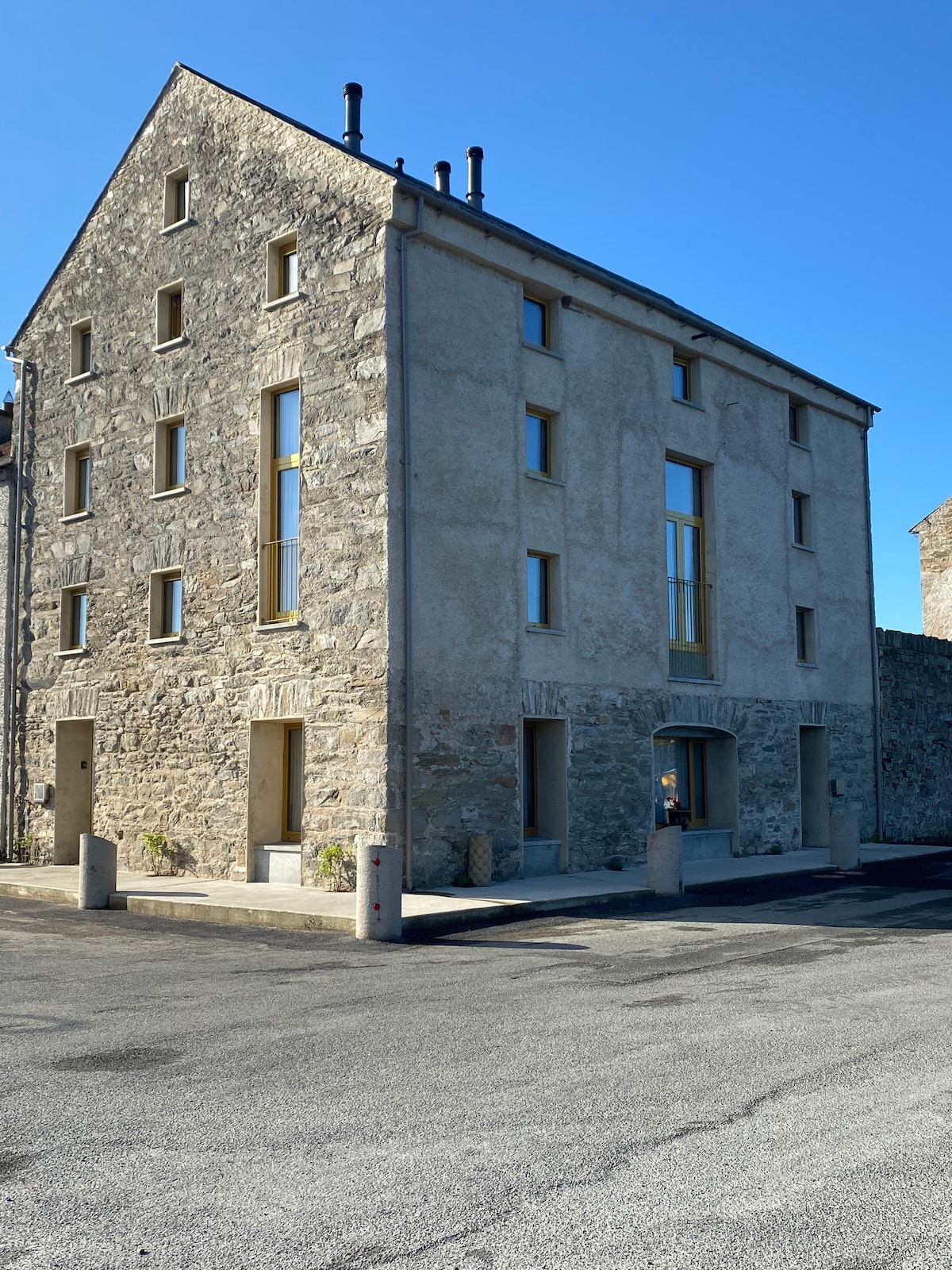 Historic 3 Bed Town House in Ramelton