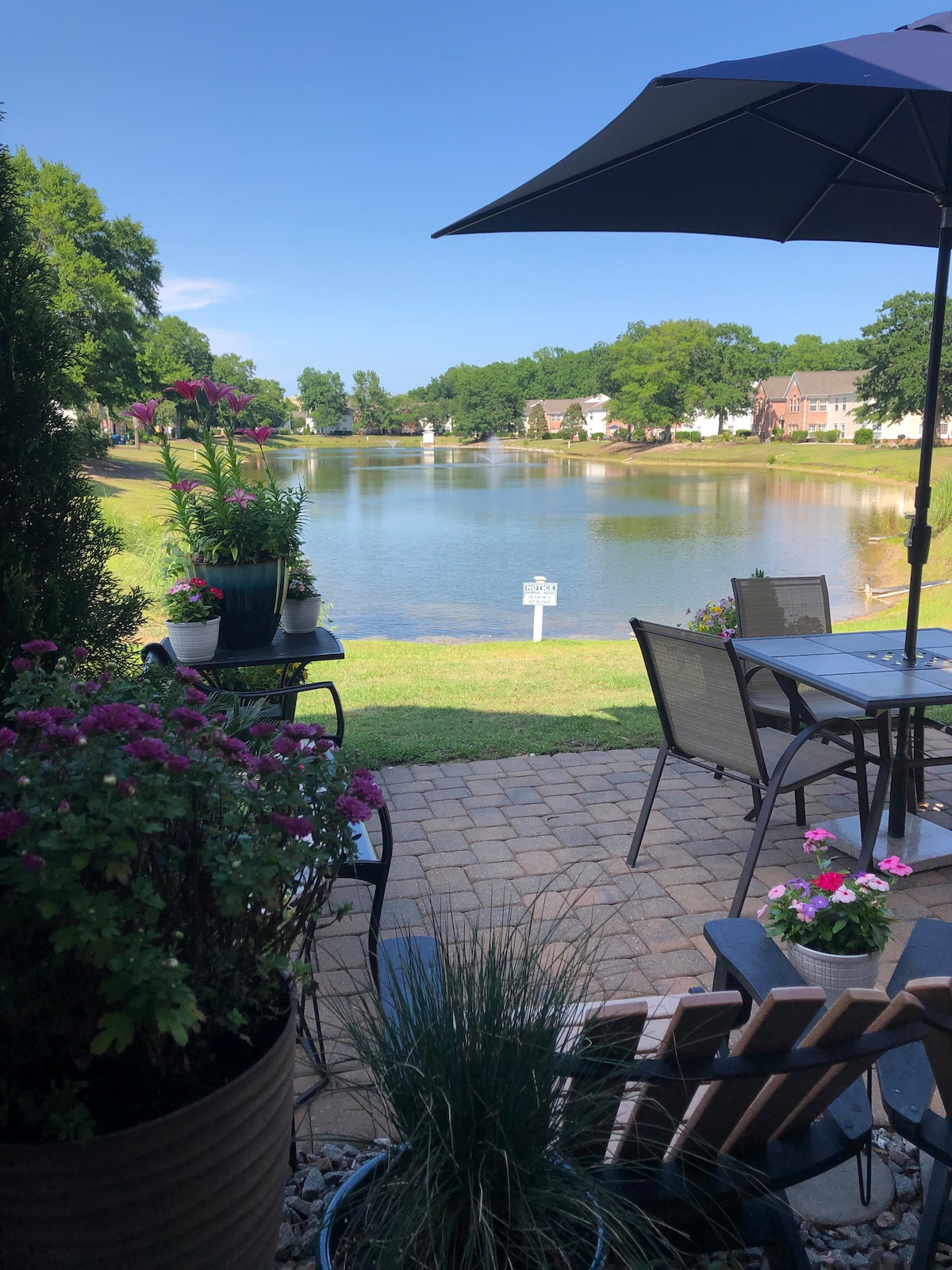 “Wonderful place to stay” pond view + pool