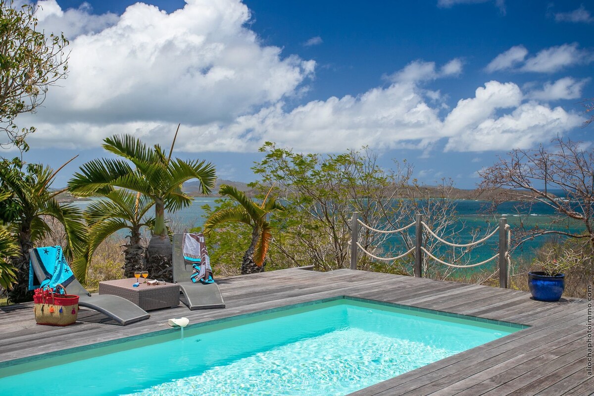 Belle villa créole avec vue sur les îlets