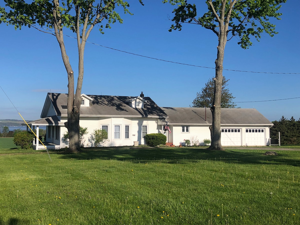 Muranda Lakeview Farmhouse Finger Lakes