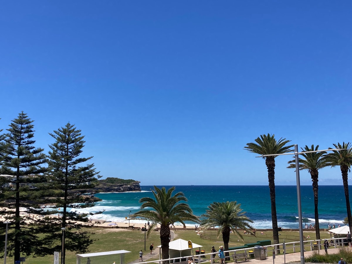 Bronte beachfront private room