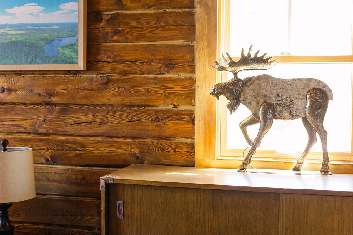 # 36 - Flagpole View Cabins - King Cabin