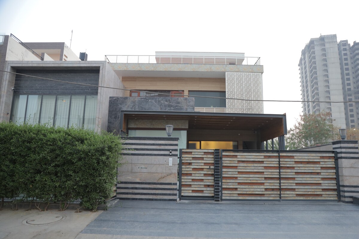 Luxury adobe on airport road  near airport Mohali