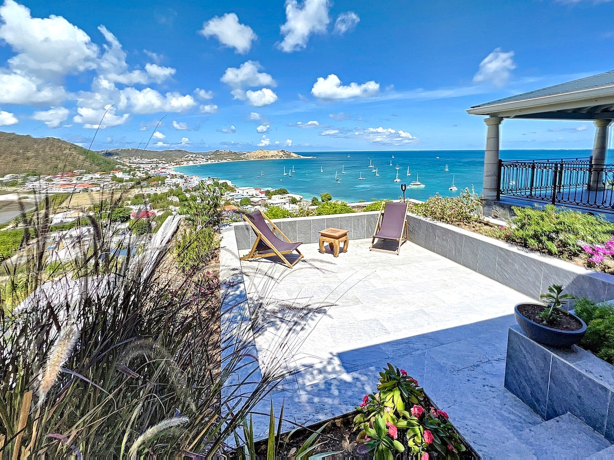 Chambre Bleue dans Villa Diamant, piscine, vue mer