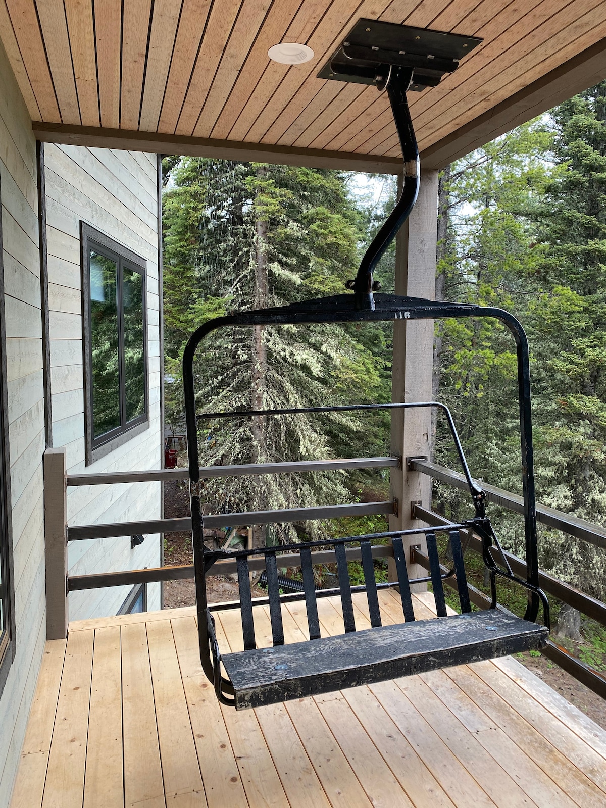 Bridger Bowl Ski Chalet