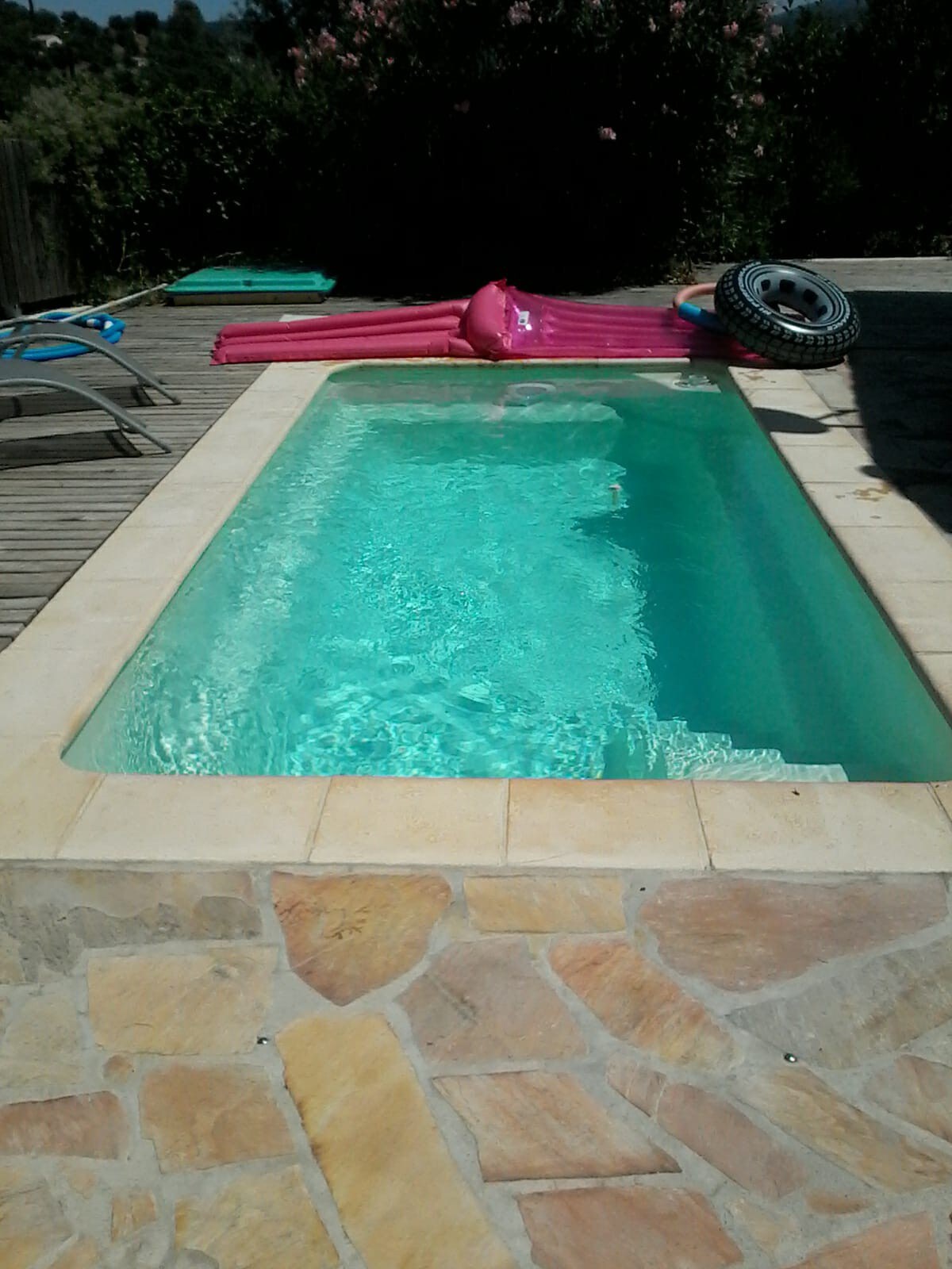 chalet avec piscine  dans un domaine sécurisé