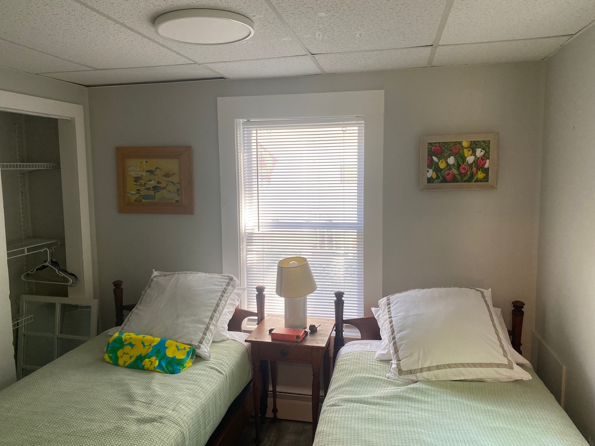 阳光明媚的2卧室出租在沃尔夫伯勒，新罕布什尔州