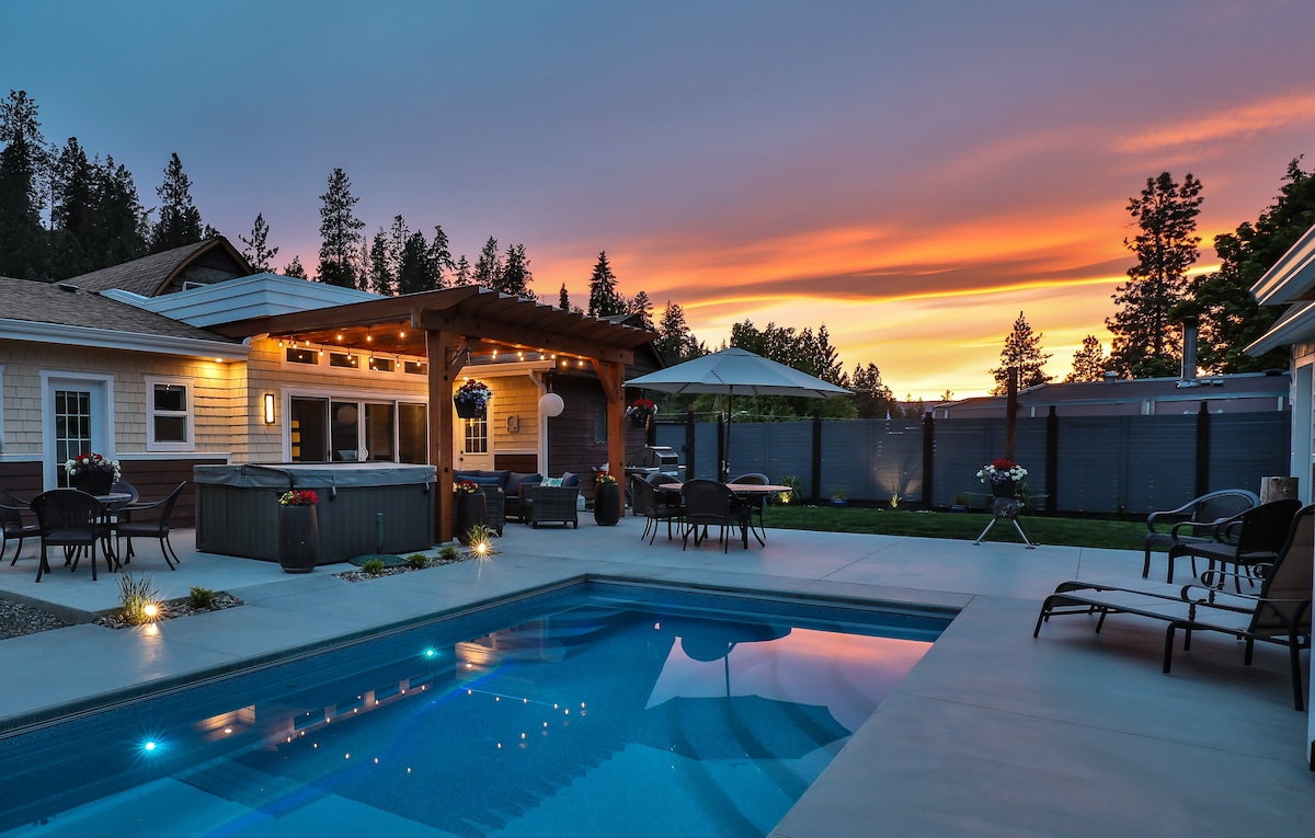 Urban Cottage, Private Heated Pool and Hot tub.