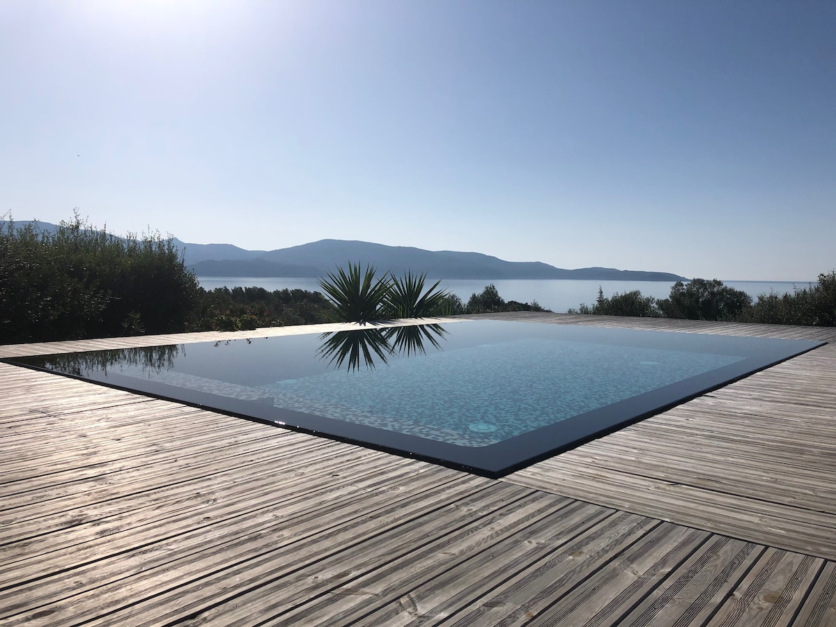 Loft avec piscine vue mer exceptionnelle