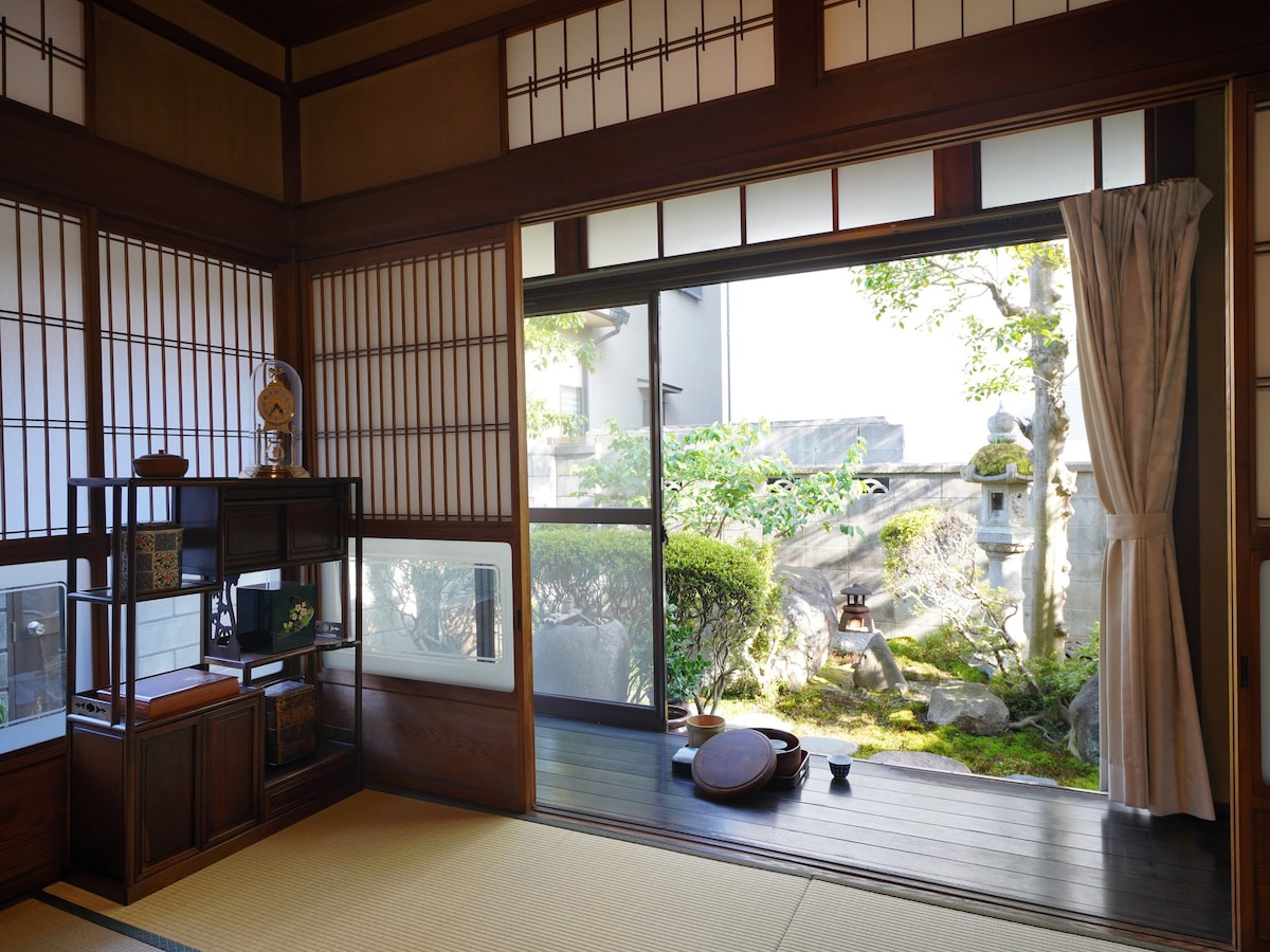 拥有100年历史的京町屋， 203宇治茶旅馆， 4人日式客房，共用卫生间，淋浴间
