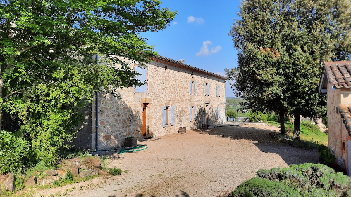 2 Chambres d'hôte nature calme piscine 4 personnes