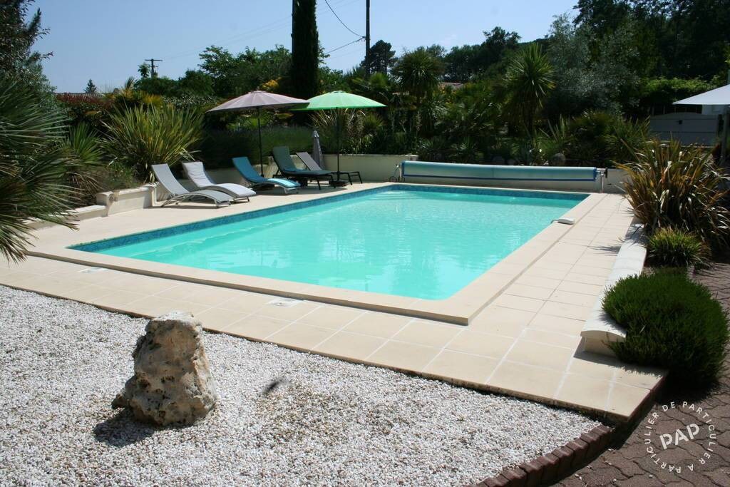新阿基坦（ Nouvelle Aquitaine ）带泳池的别墅