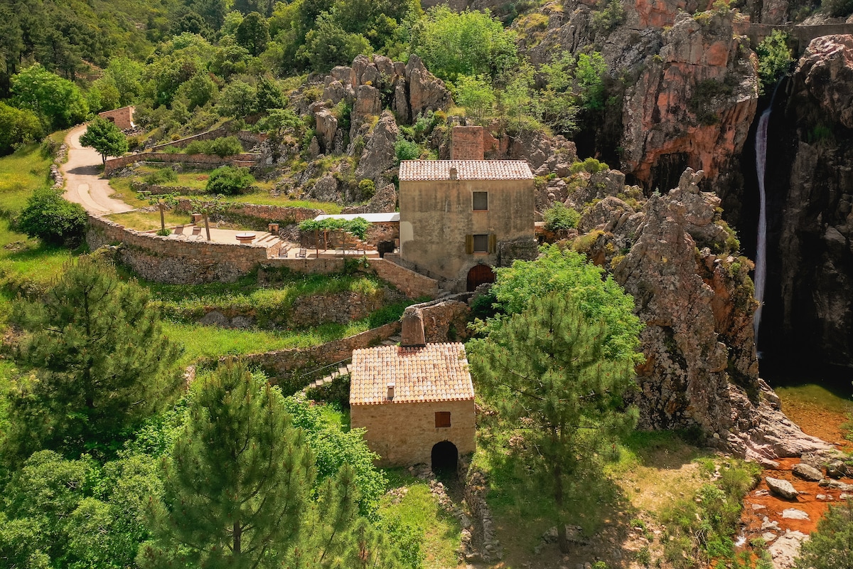 Moulin restauré au coeur des Calanche de PIANA