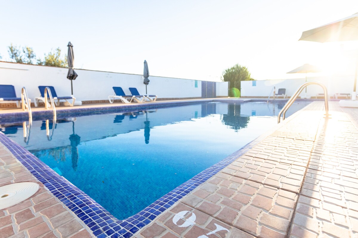 VILLA DEHESA APARTAMENTOS MATRIMONIO +2 NIÑOS