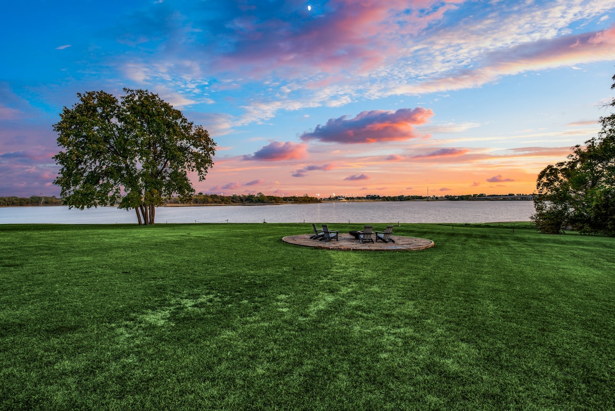 靠近路易斯维尔湖上的达拉斯国际机场（ DFW ）的Lakefront Hideaway