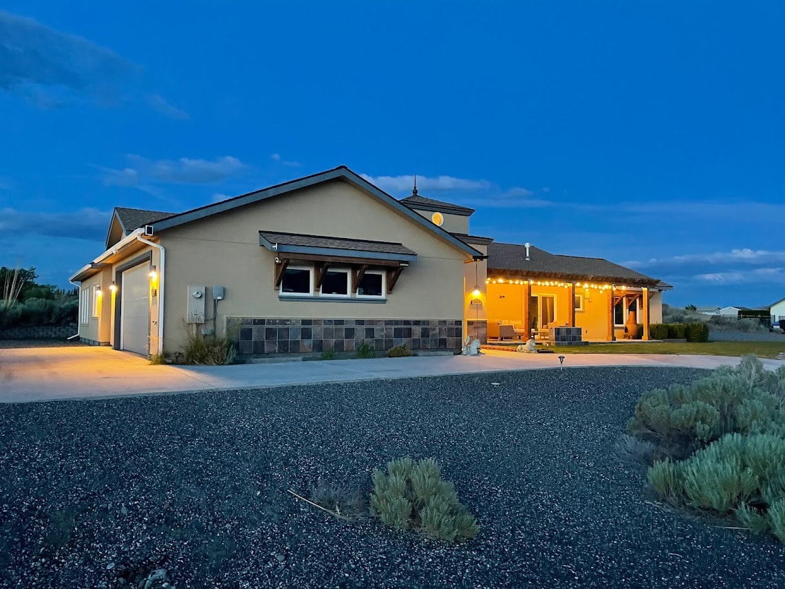 Upscale Desert Aire Home with lg Spa, Golf & River