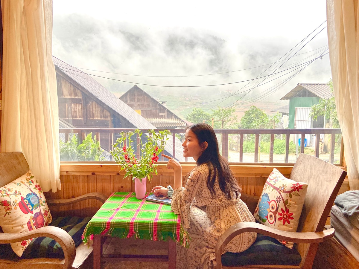 Romantic mountain view couple room Ta Van