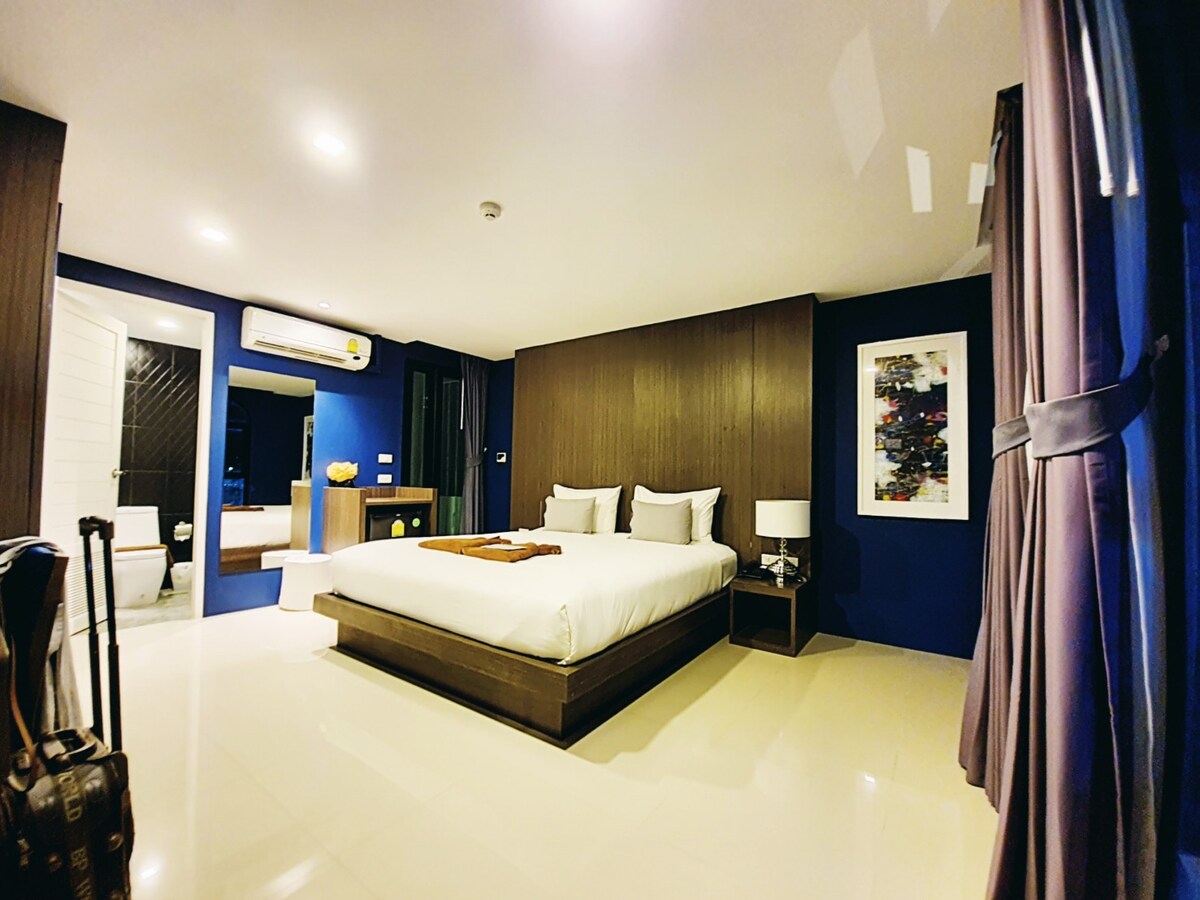 Deluxe Double Room with Krabi Town View