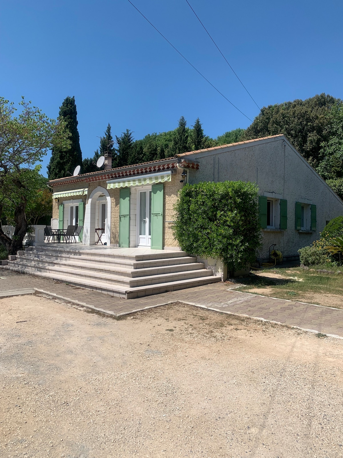 Maison chaleureuse avec piscine