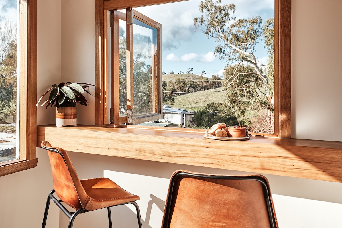 The Lochsmith - a South Gippsland country retreat