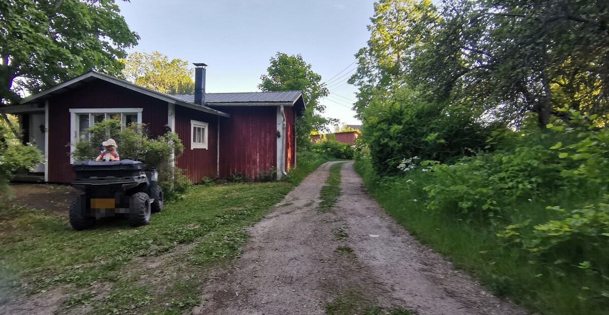 Granny's cottage in old village of Stormälö