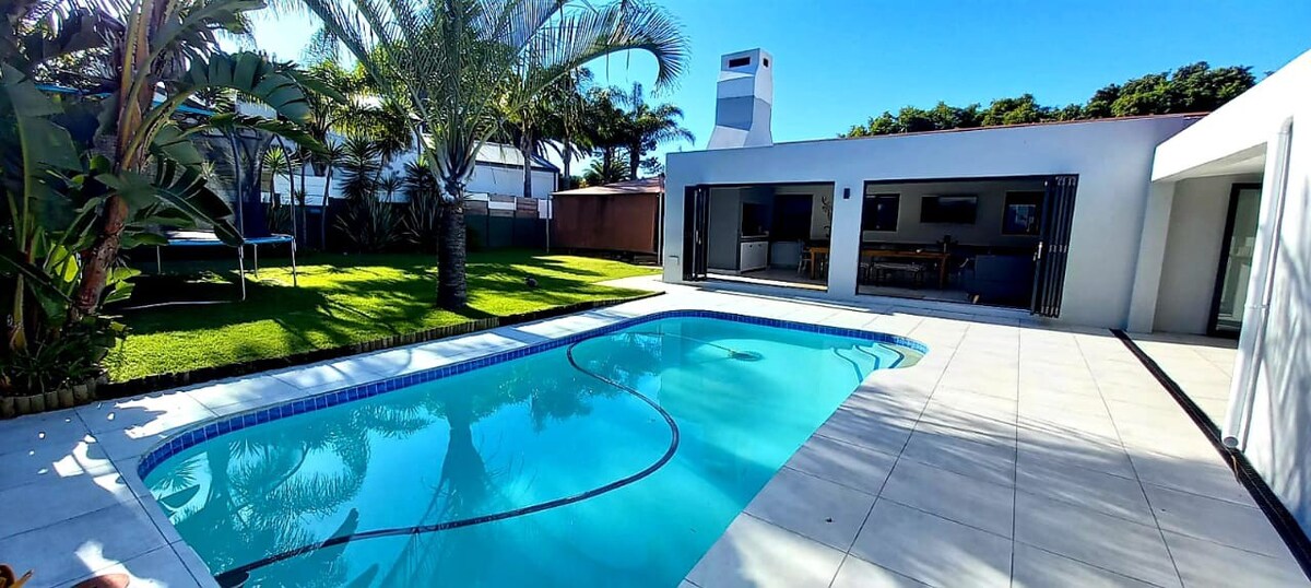 No loadshedding, Family Home with 4 Bedrooms, Pool
