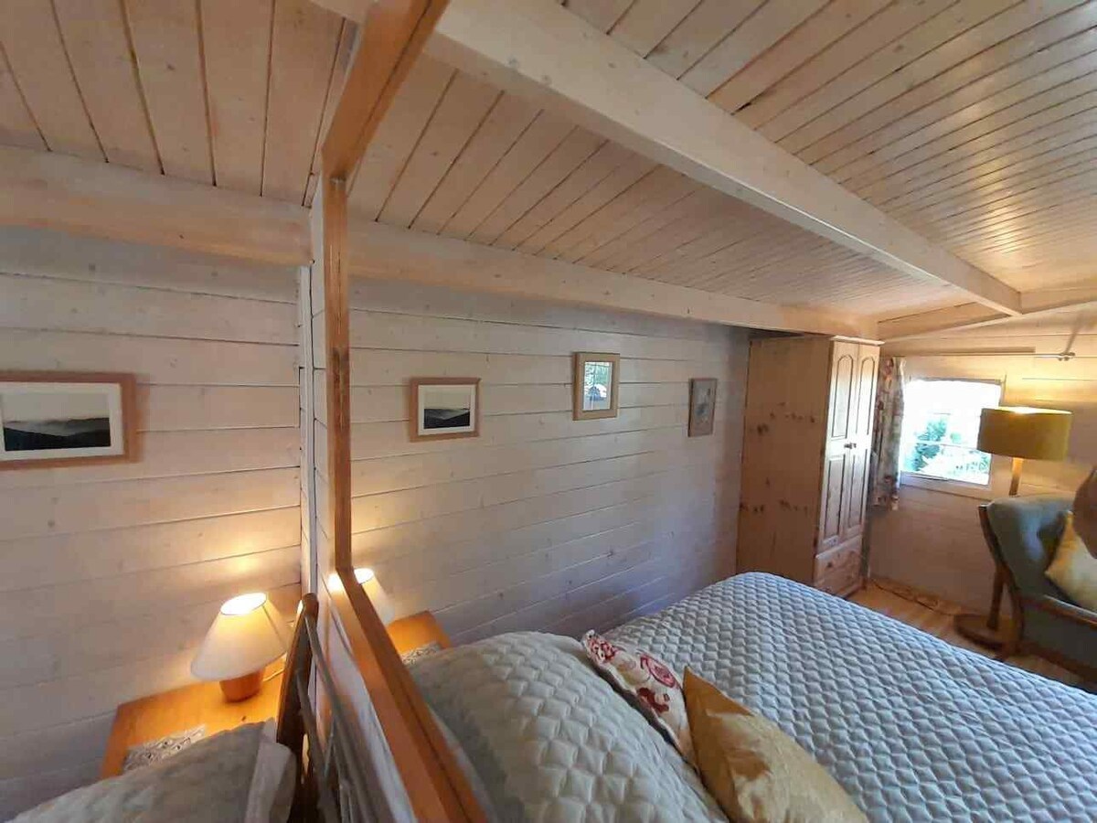 Cedar Cabin - A cozy retreat