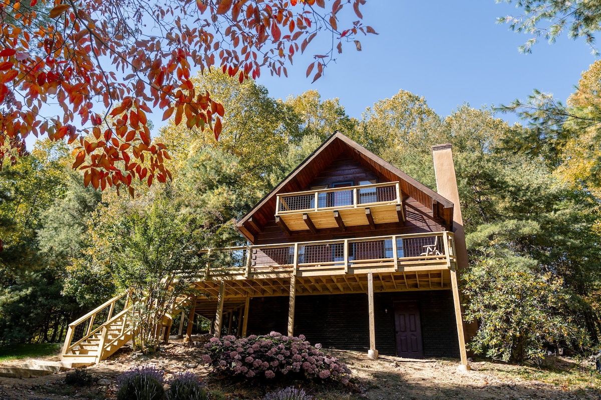 Stay Near Old Rag/White Oak Falls - Cozy Log Cabin