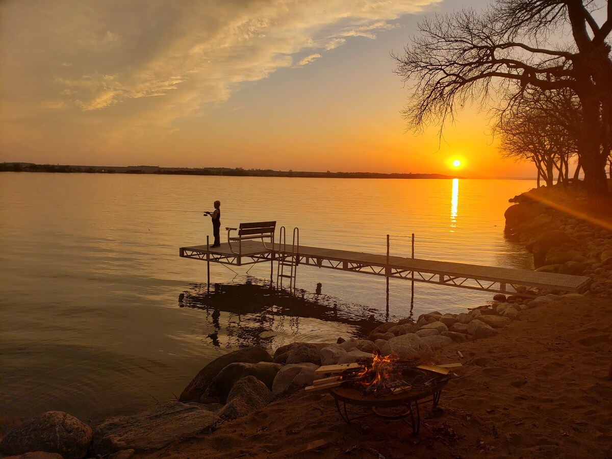 Big Stone Lake Cabin Rental - Lutefisk Lodge