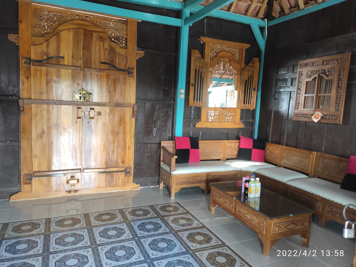 Kelana 3 Limasan Homestay - Semarang