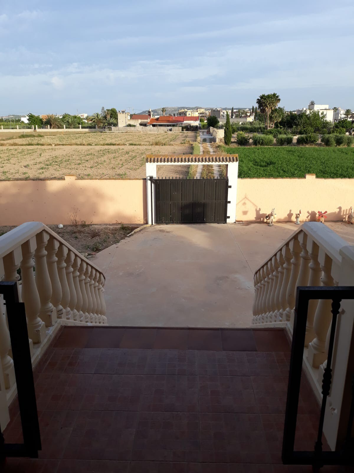 Agradable casa en la huerta con piscina y parque