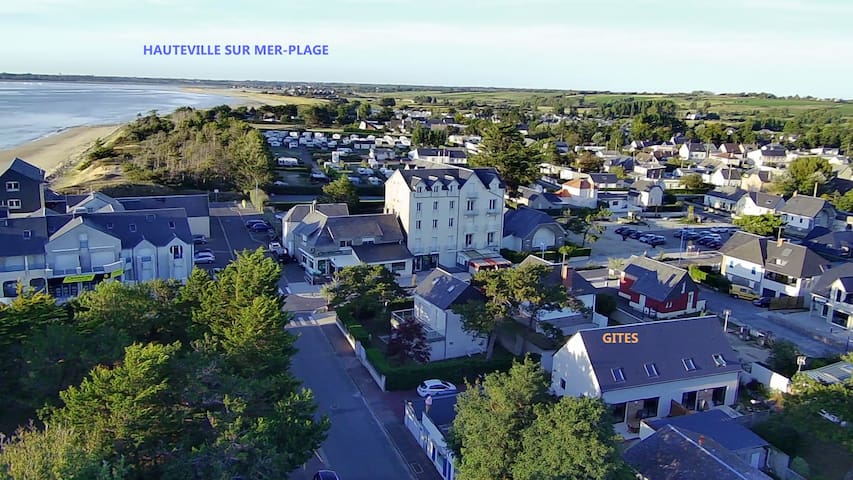 Hauteville-sur-Mer的民宿