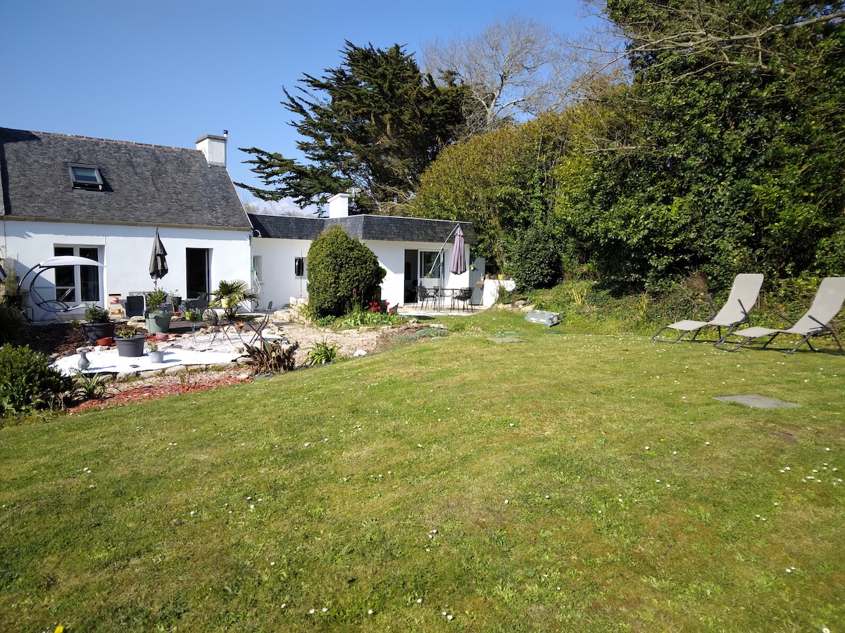 Maison dans le sud finistere cap sizun primelin