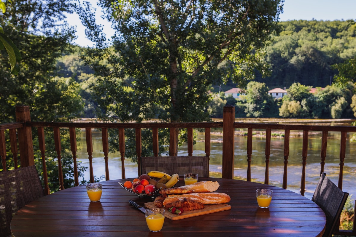 Vakantiehuis in centrum gelegen aan rivier