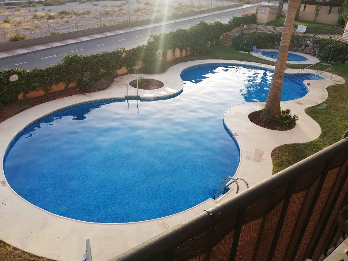 Precioso apartamento en residencial con piscina