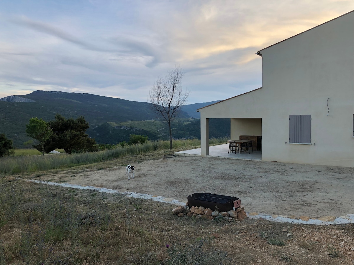 位于韦尔东峡谷（ Gorges du Verdon ）中心的全新别墅