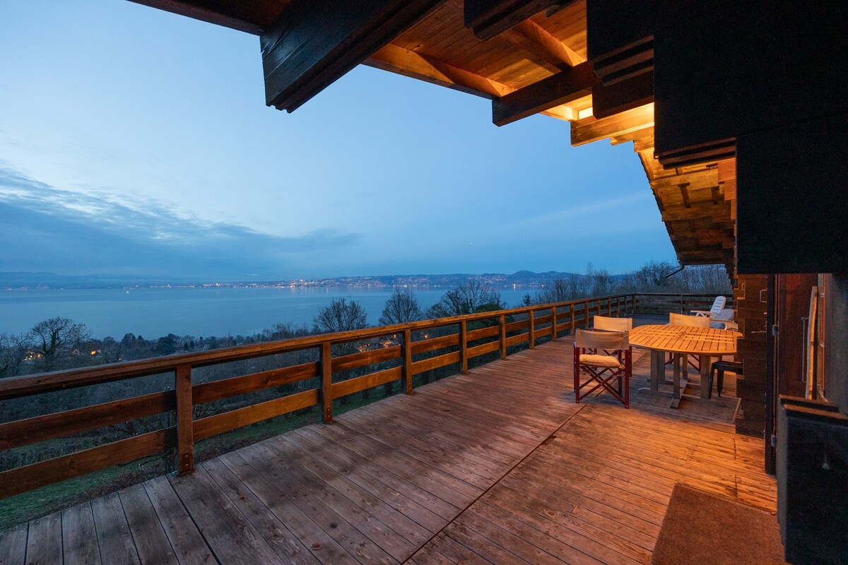 俯瞰日内瓦湖的大型度假木屋