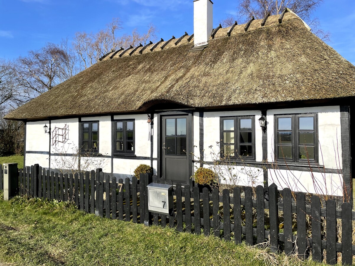 Birkehuset ；位于乡村的舒适农舍。