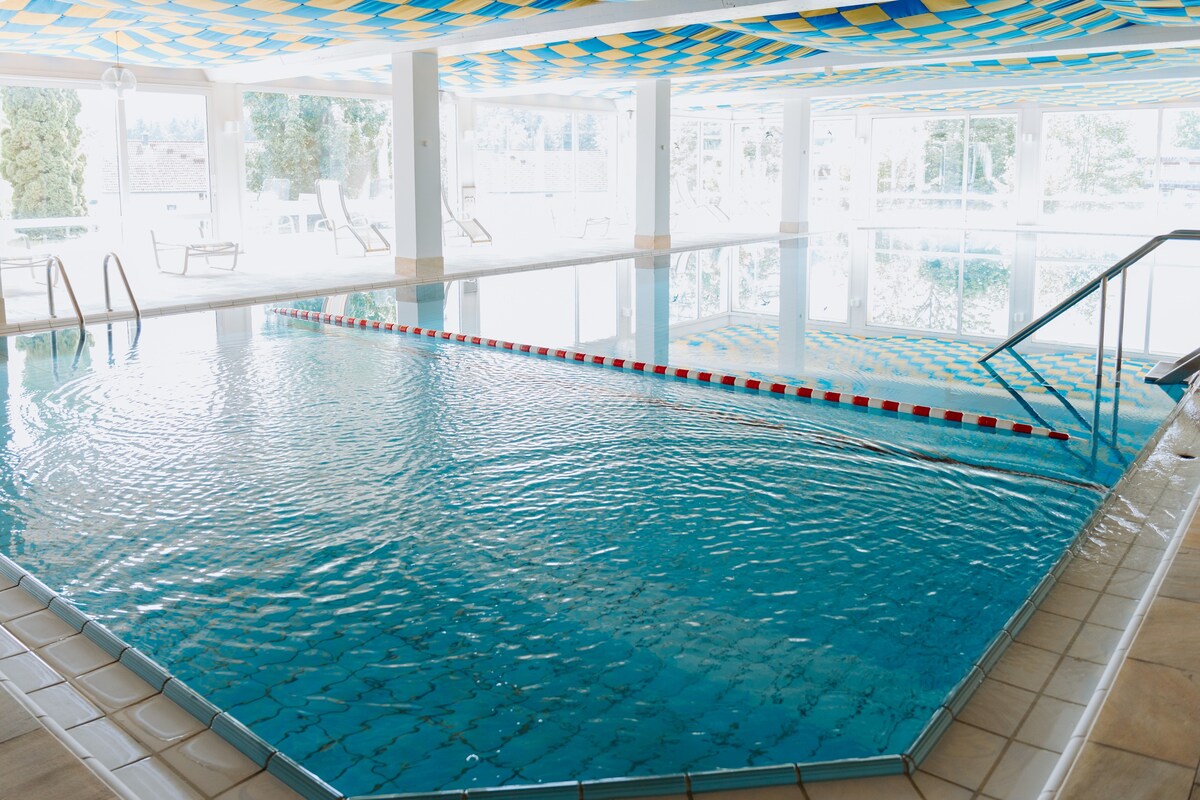 Heimatel ：带泳池的现代化公寓，地理位置优越