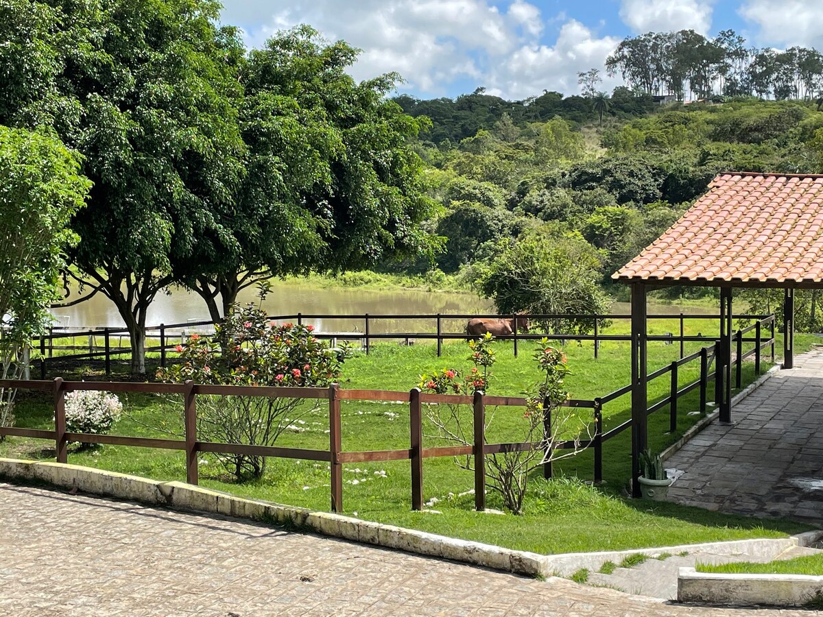 Rancho próximo a Vila Forró.