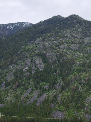 哥伦比亚瀑布(Columbia Falls)的民宿