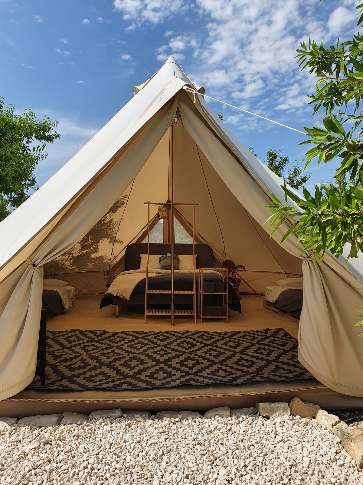 *Glamping* Belltent for nature lovers+ Pool