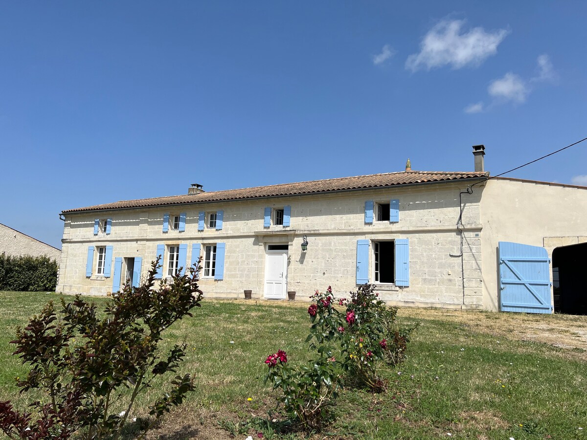 Longère rénovée avec vue sur l’estuaire