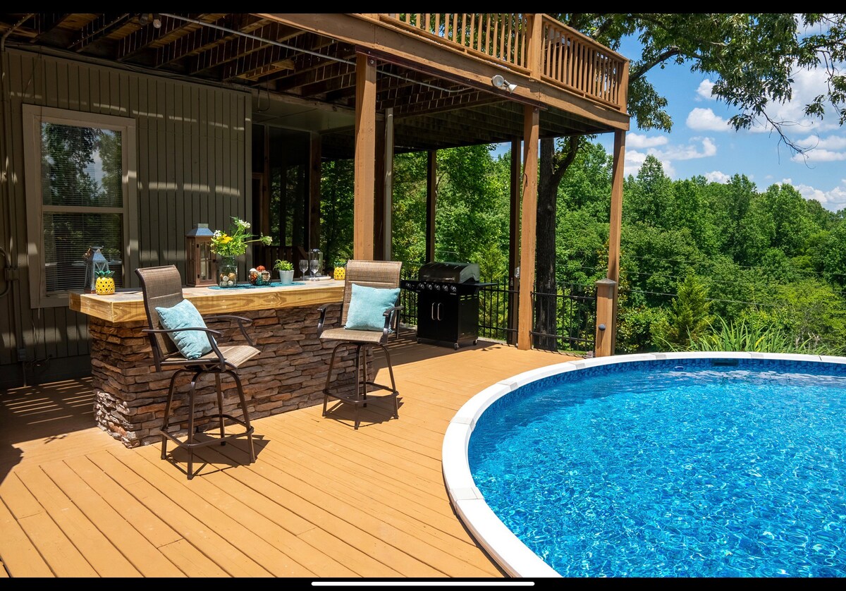 Modern Lakehouse w/Treehouse, HOT TUB & POOL