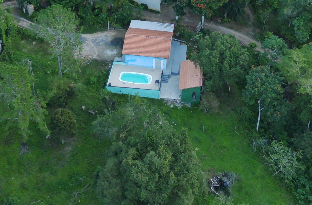 Casa com piscina em Iporanga, no PETAR.