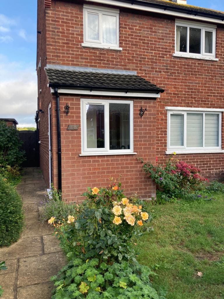 Chester welcoming double bedroom in a cosy house