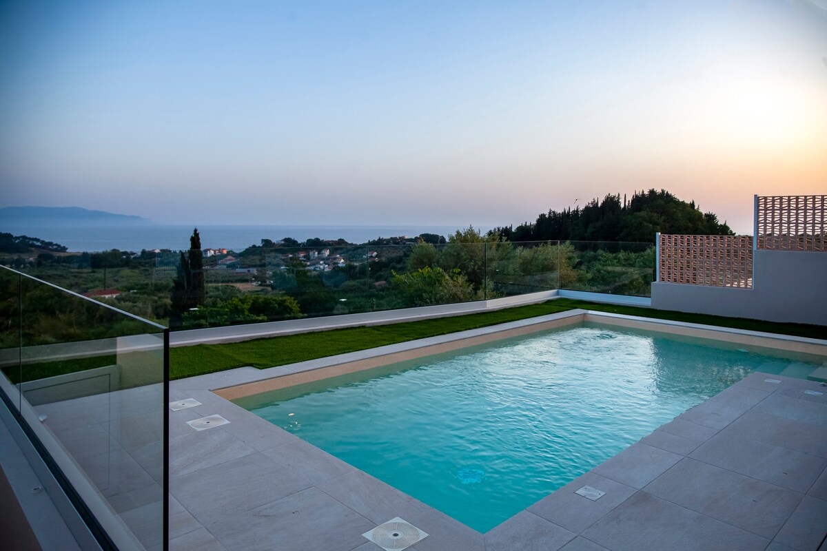 Special Offer! Villa Andromeda with Private Pool